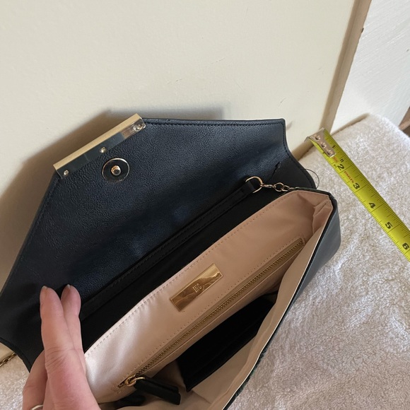 INC clutch with chain - Picture 6 of 6